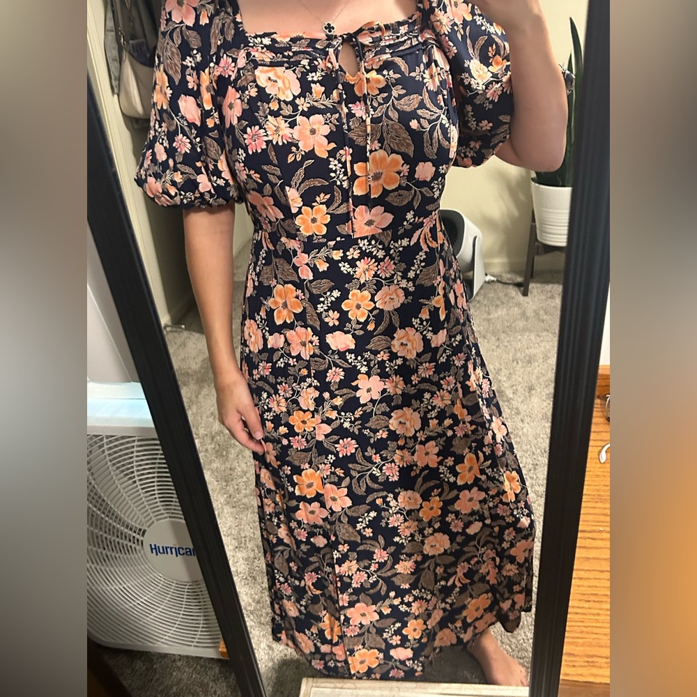 Old navy size medium midi dress with slit